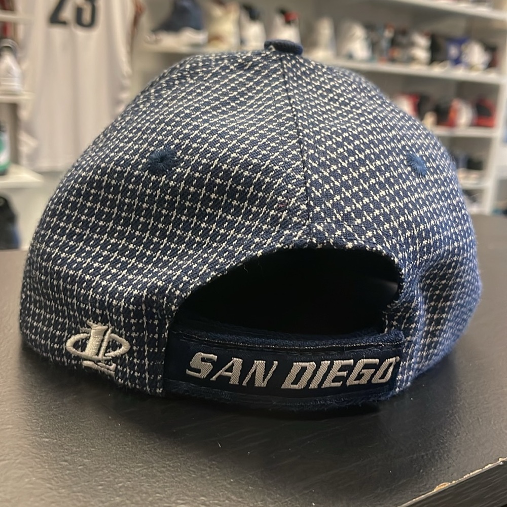 Grid Strap Back - Picture 2 of 2